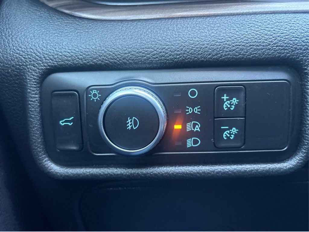 2020 Ford Explorer Image 23