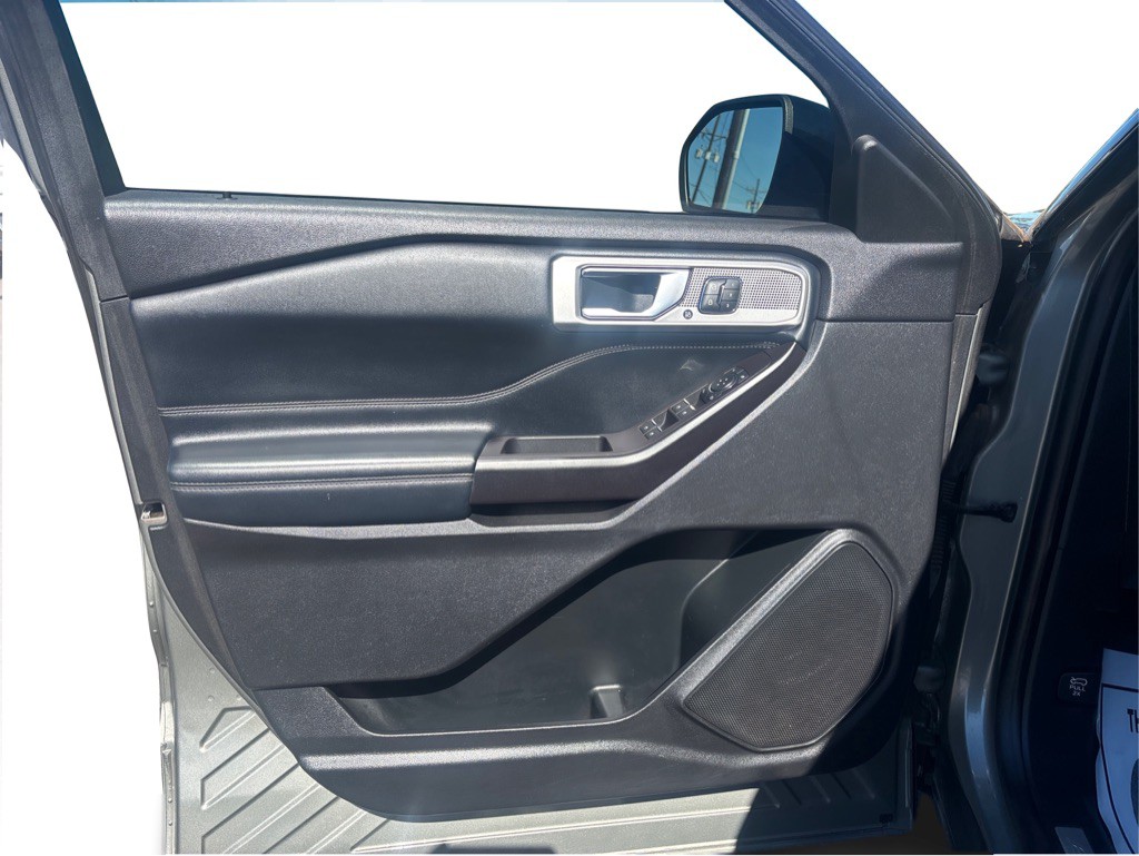 2020 Ford Explorer Image 24