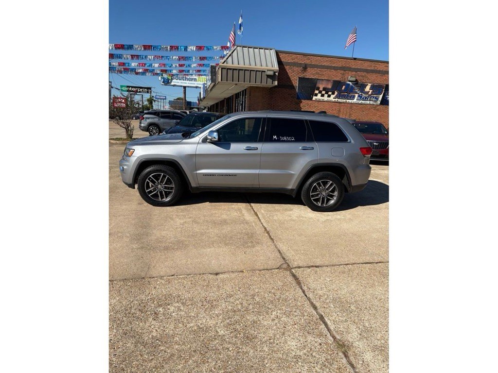 2018 Jeep Grand Cherokee Image 2