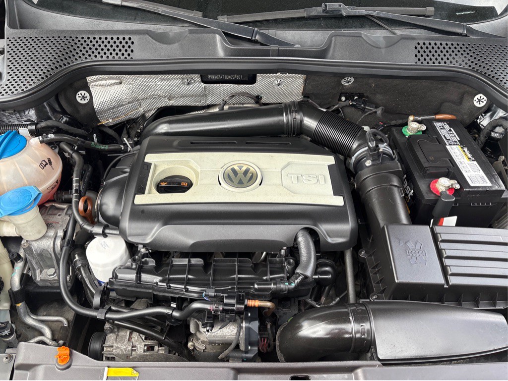 2013 Volkswagen Beetle Image 7