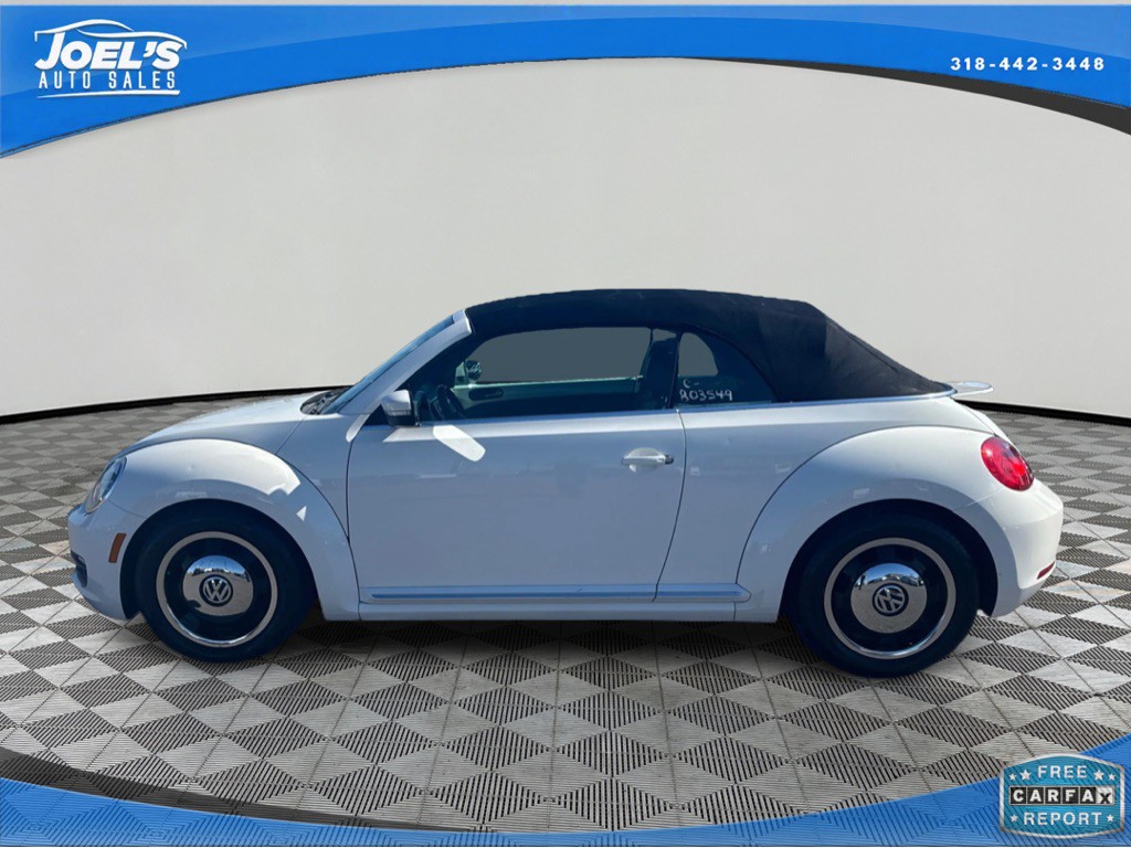 2013 Volkswagen Beetle Image 2