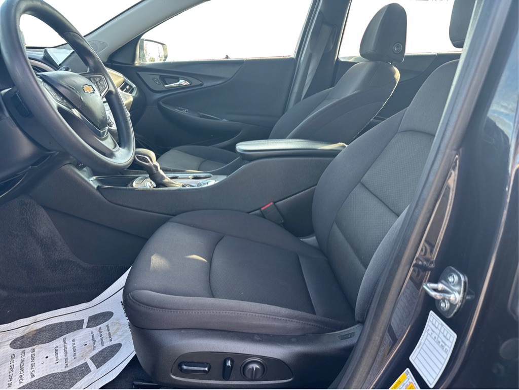 2023 Chevrolet Malibu Image 9