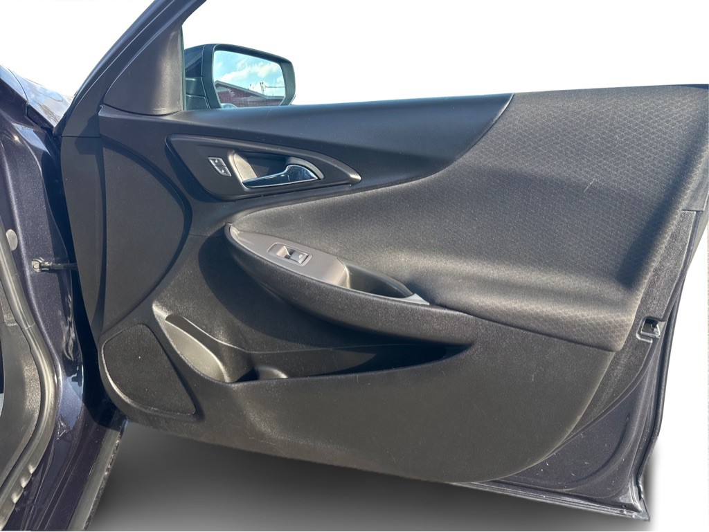 2023 Chevrolet Malibu Image 25