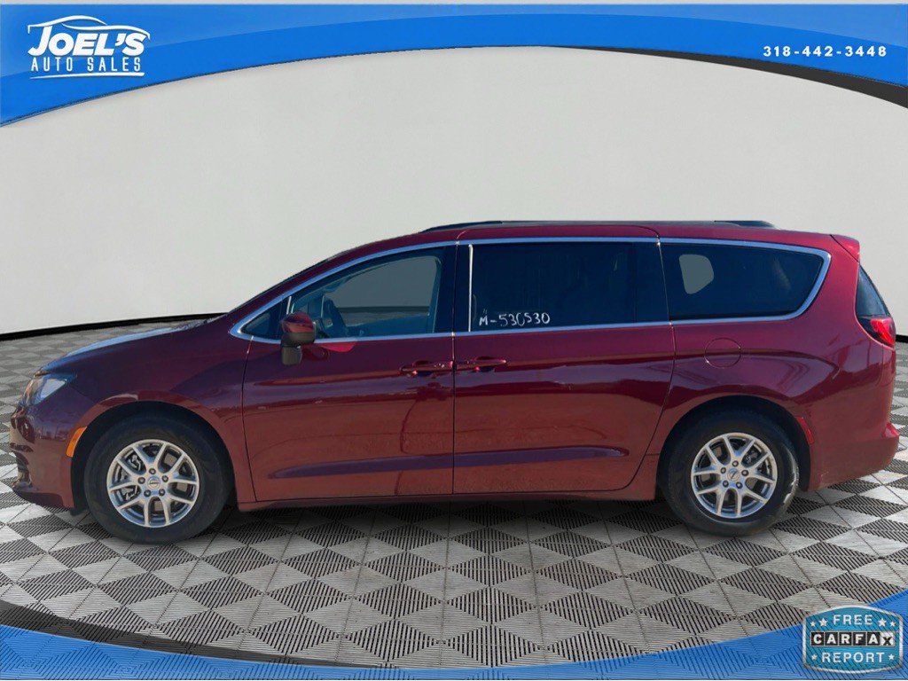 2021 Chrysler Voyager Image 3