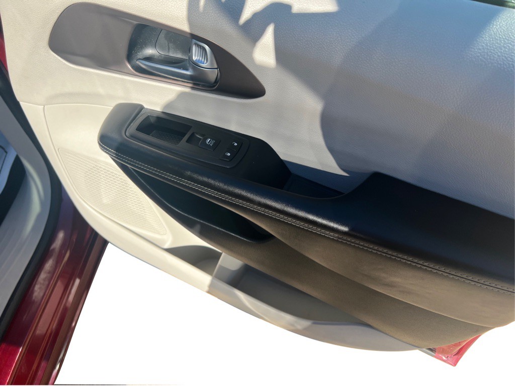 2021 Chrysler Voyager Image 23