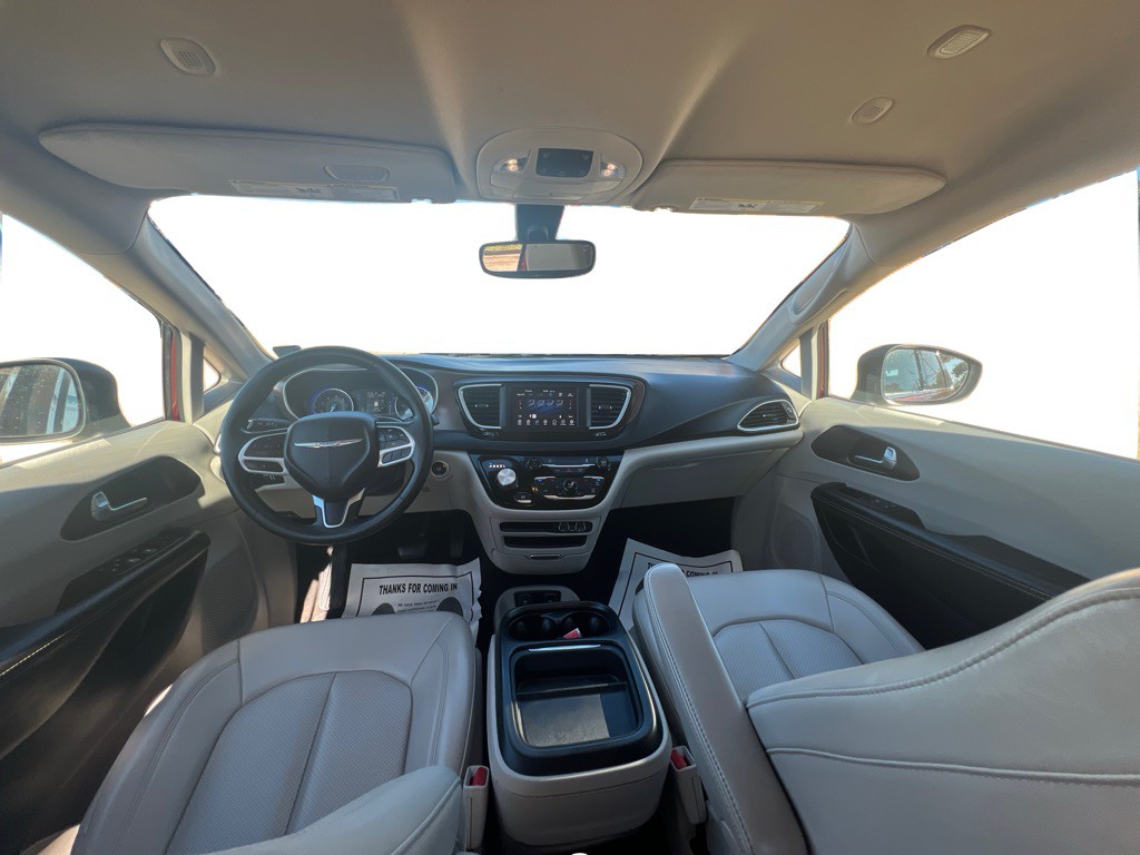 2021 Chrysler Voyager Image 25