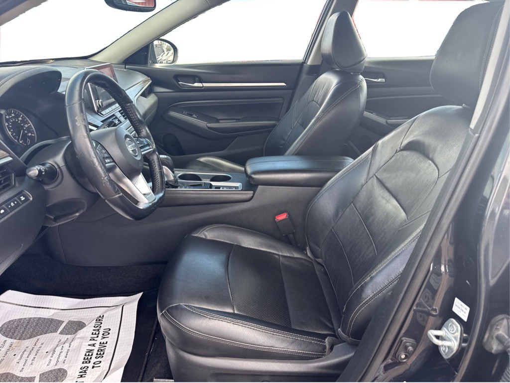 2019 Nissan Altima Image 9