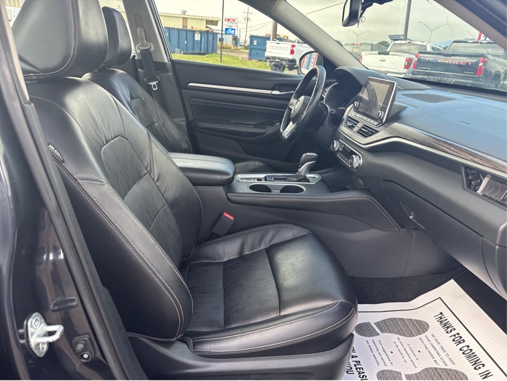 2019 Nissan Altima Image 16