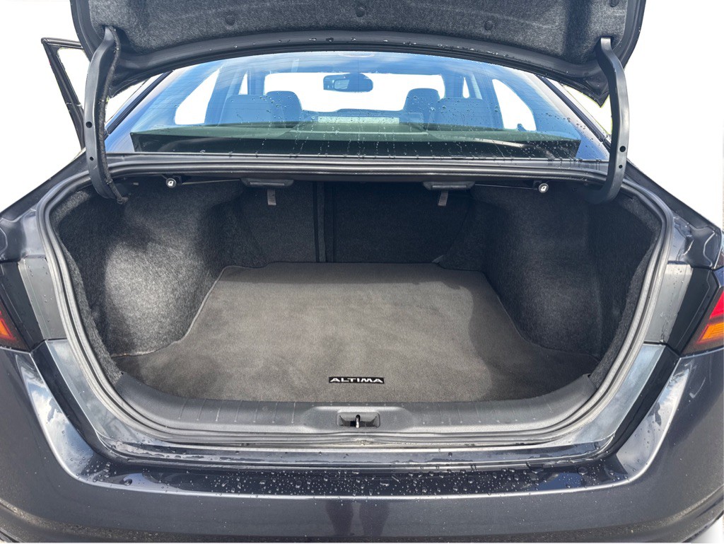 2019 Nissan Altima Image 19