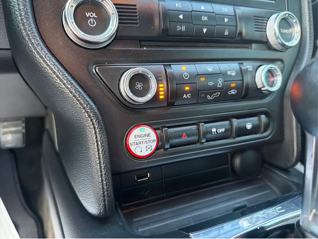 2016 Ford Mustang Image 13