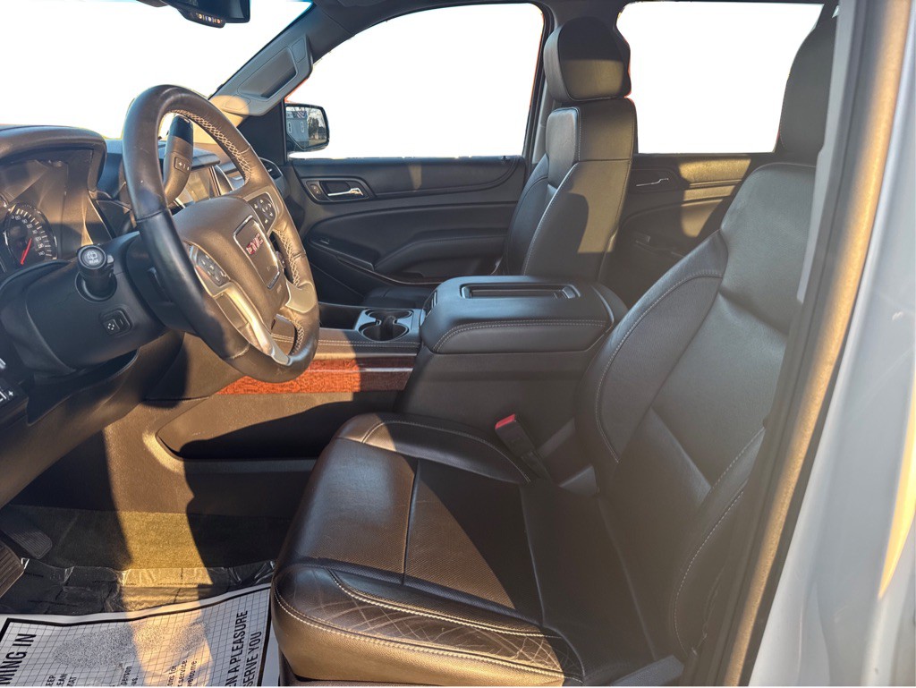 2015 GMC Yukon Image 9