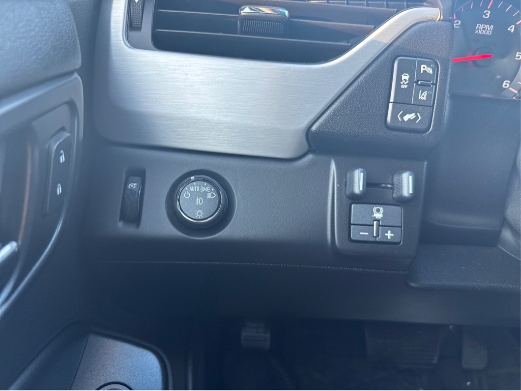 2015 GMC Yukon Image 25