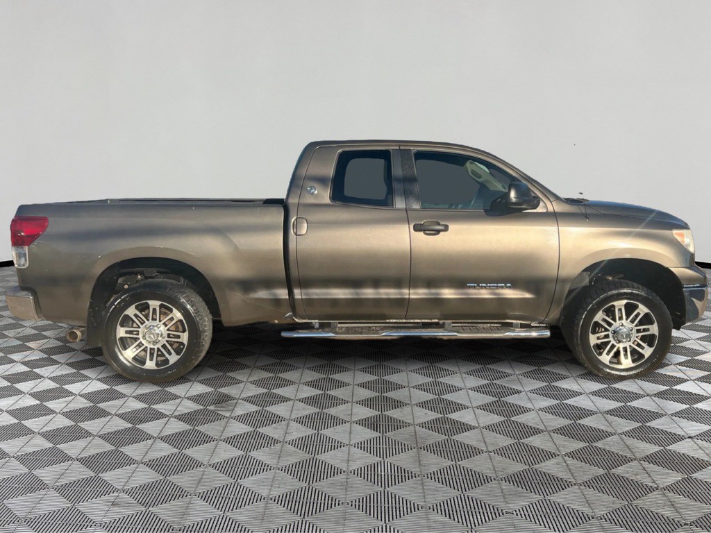 2013 Toyota Tundra Image 1
