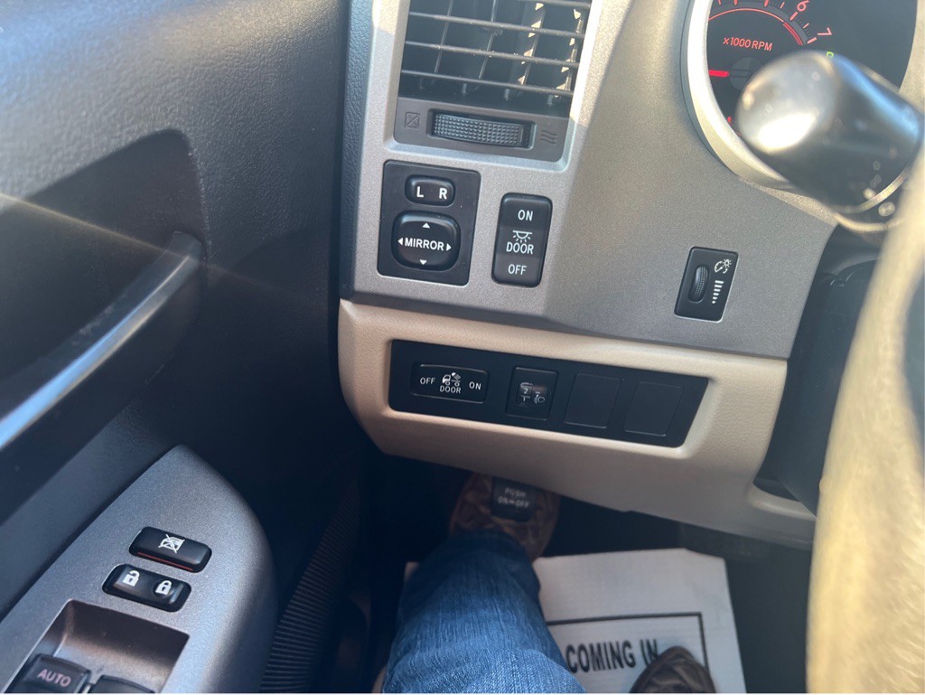 2013 Toyota Tundra Image 20