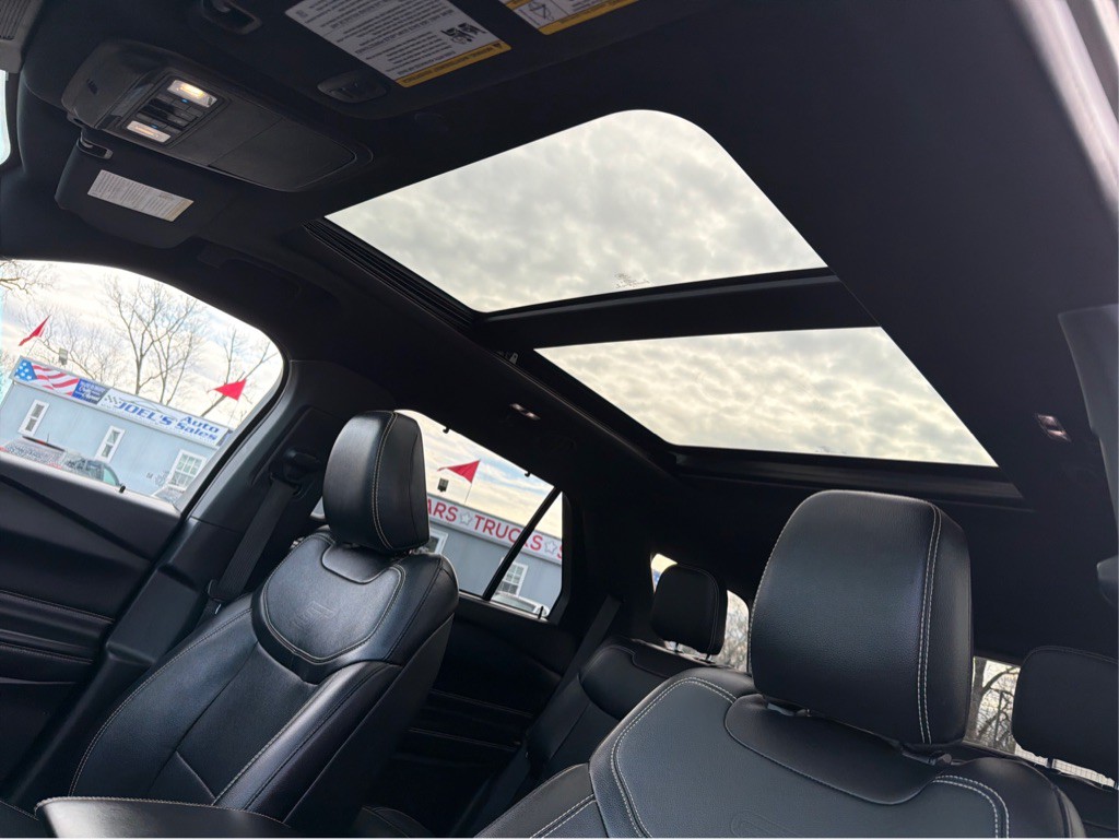 2020 Ford Explorer Image 13