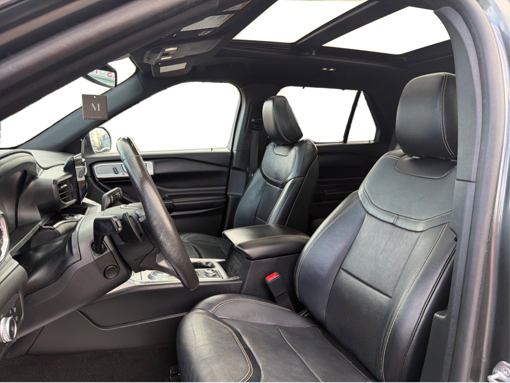 2020 Ford Explorer Image 16