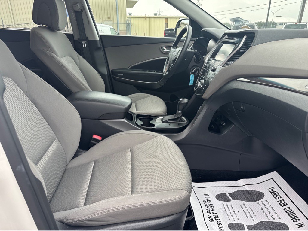 2018 Hyundai Santa Fe Image 10