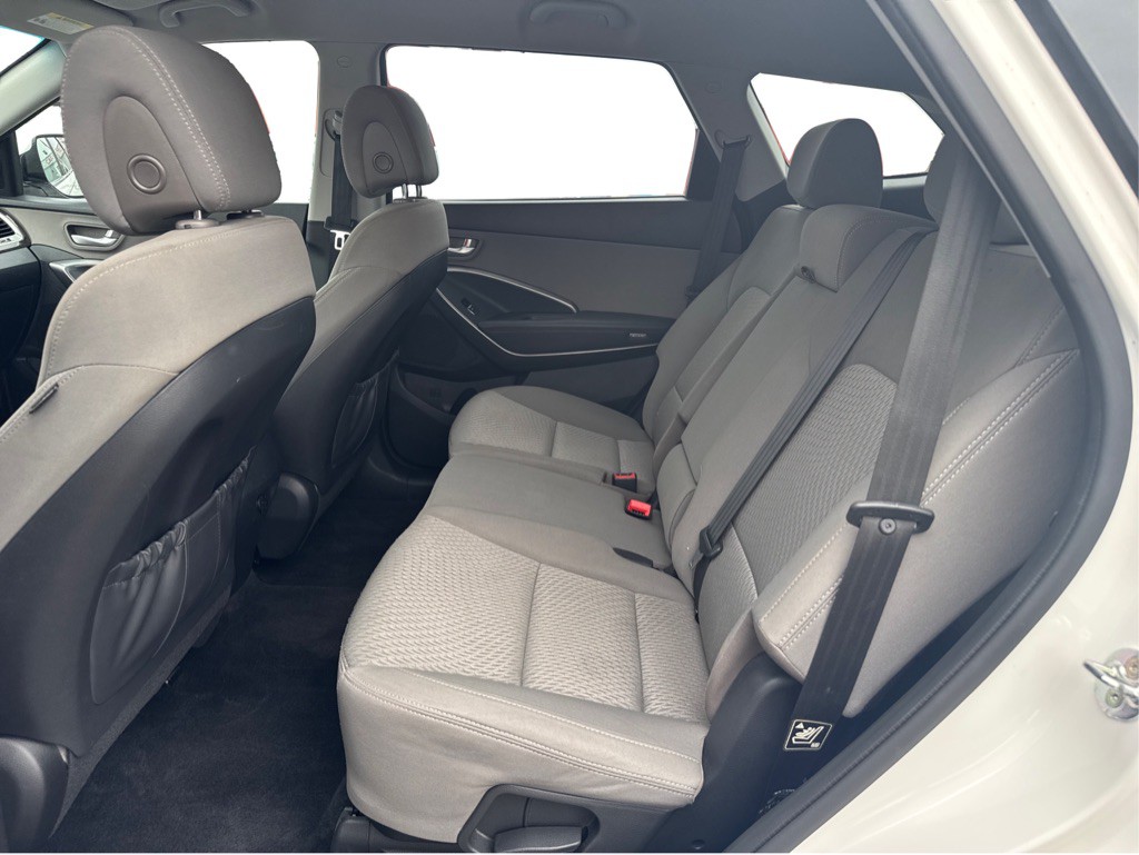 2018 Hyundai Santa Fe Image 13