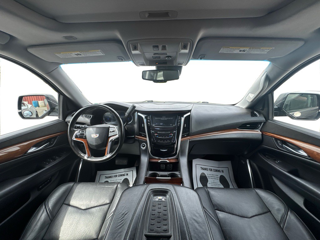 2016 Cadillac Escalade Image 9