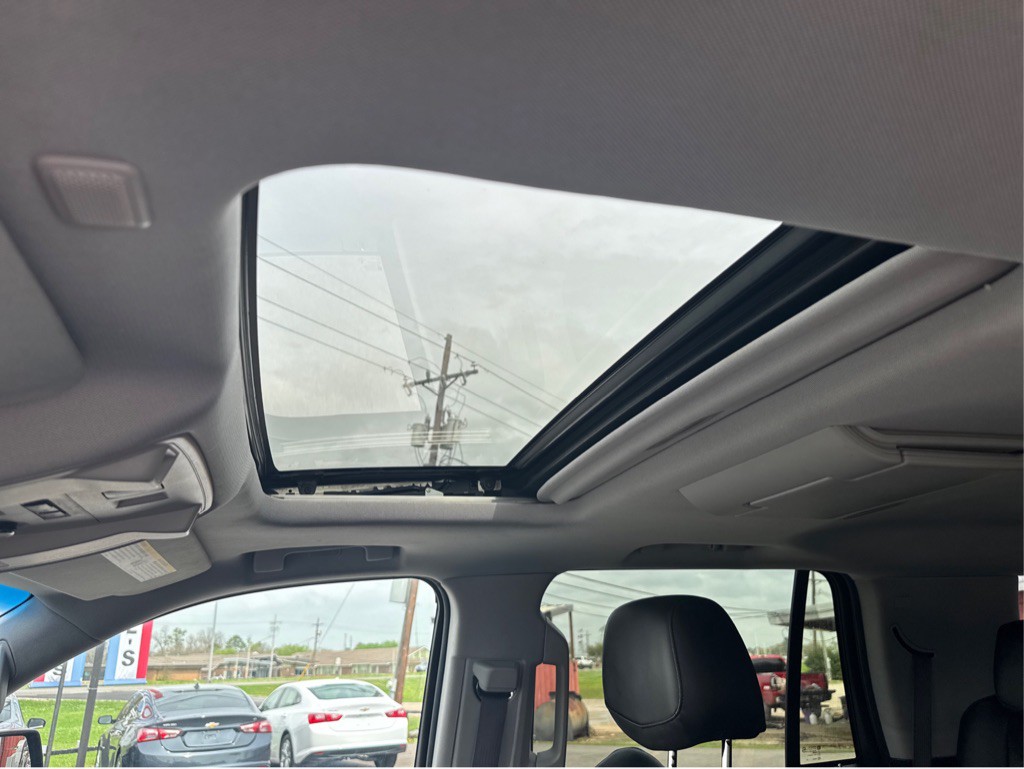 2016 Cadillac Escalade Image 15