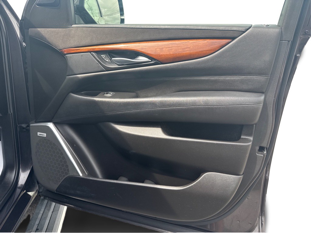 2016 Cadillac Escalade Image 27