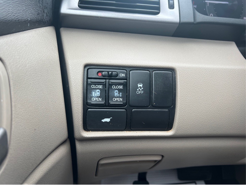 2013 Honda Odyssey Image 24