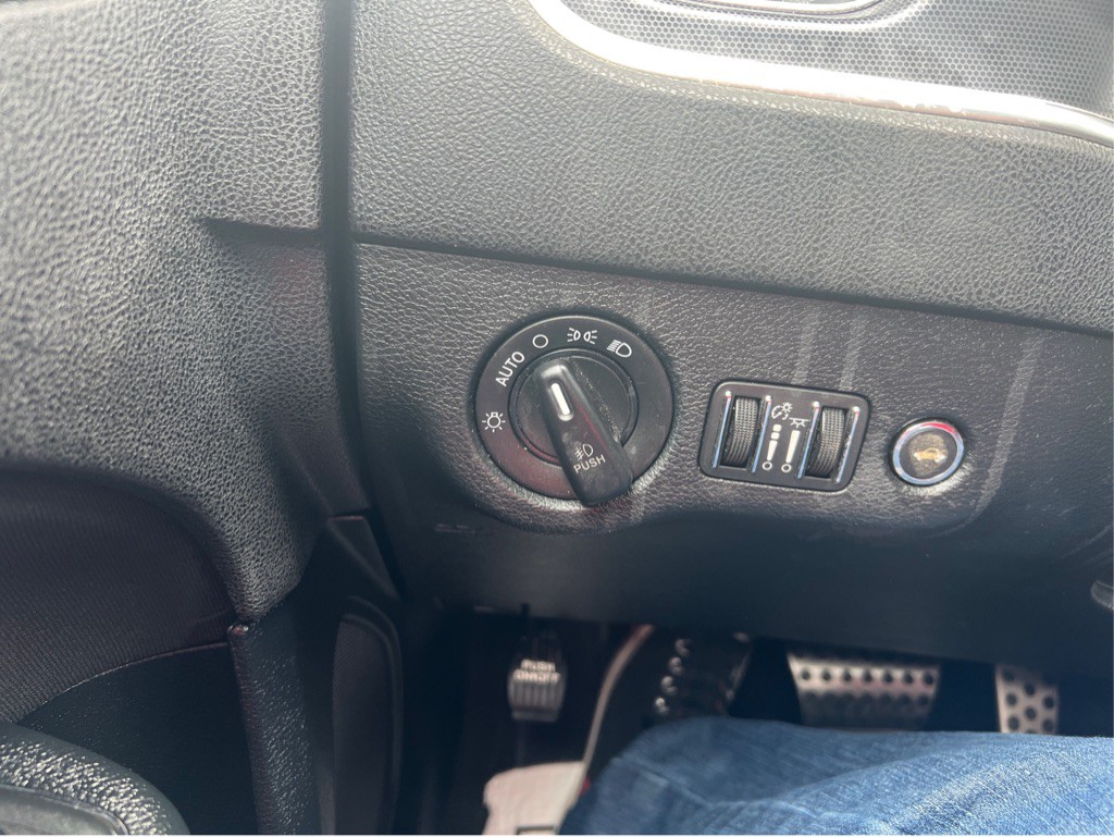 2018 Dodge Charger Image 17