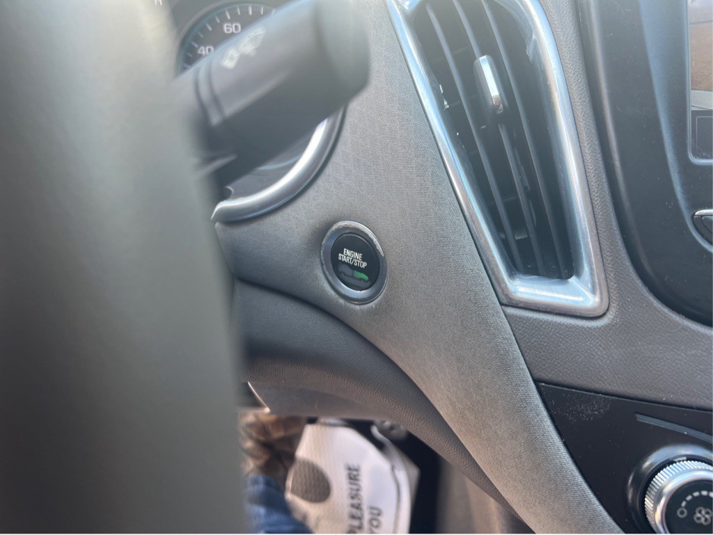 2016 Chevrolet Malibu Image 11