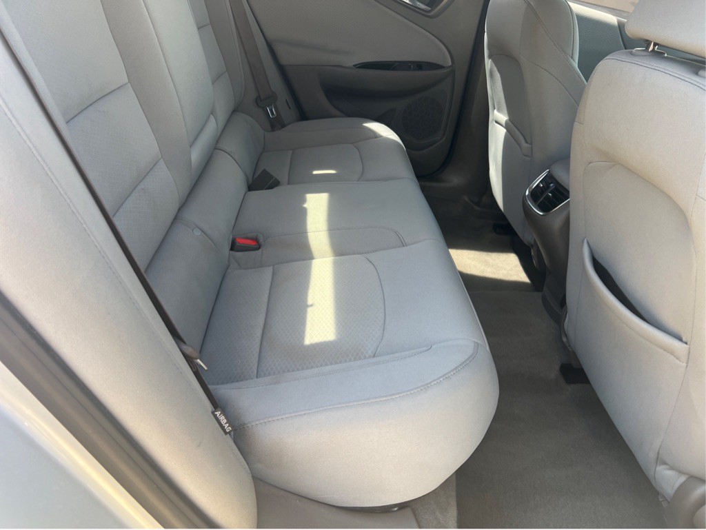 2016 Chevrolet Malibu Image 14