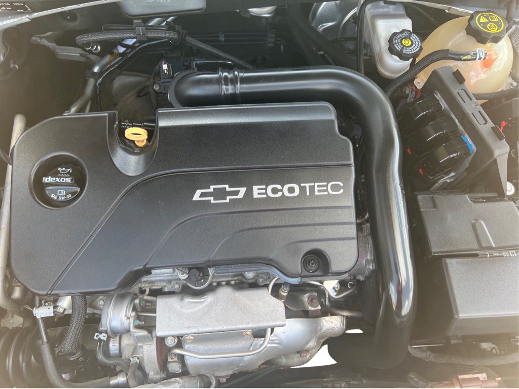 2016 Chevrolet Malibu Image 18