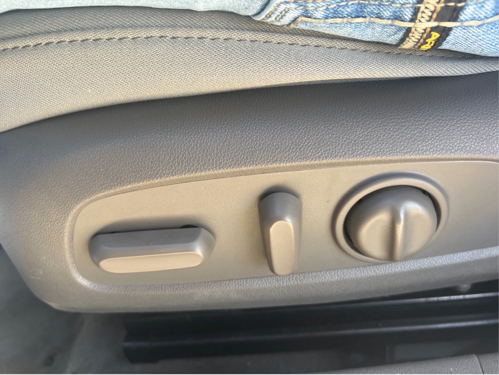 2016 Chevrolet Malibu Image 23