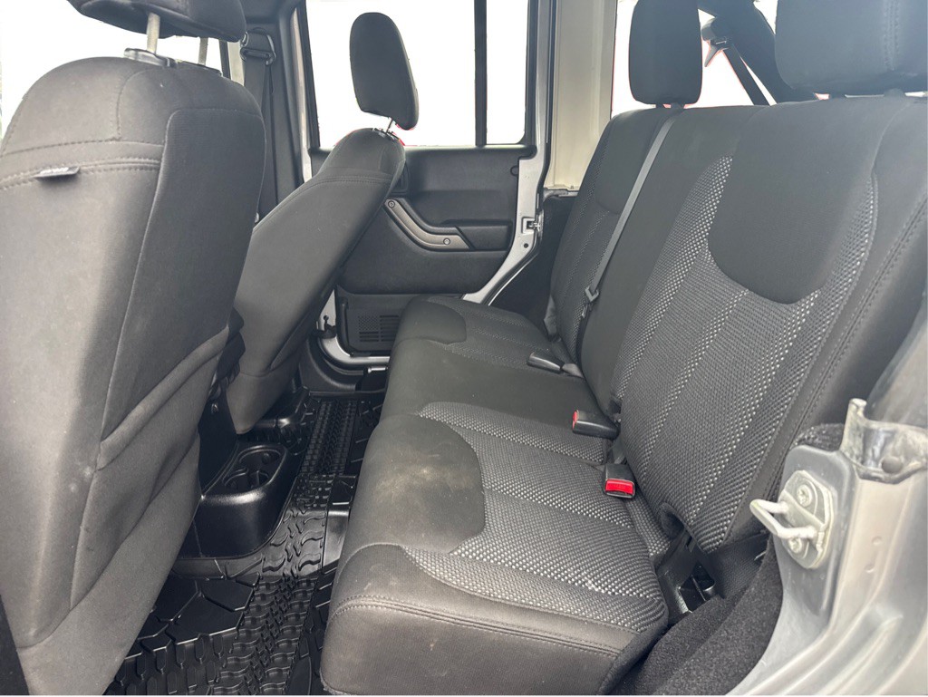 2016 Jeep Wrangler Unlimited Image 13