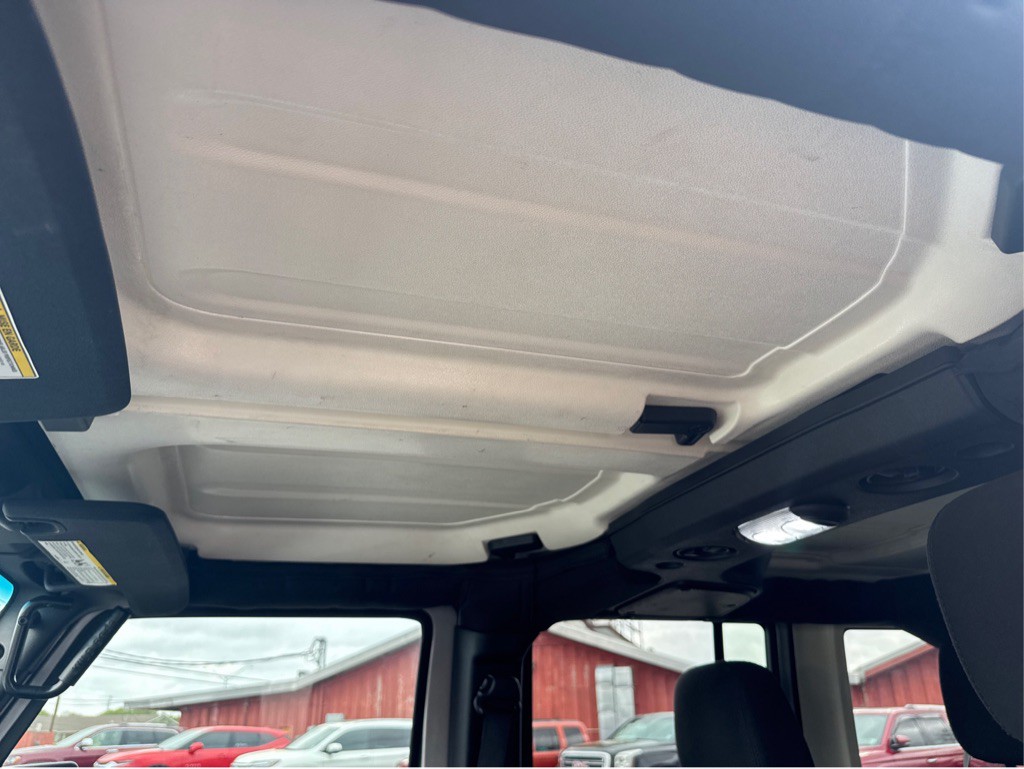 2016 Jeep Wrangler Unlimited Image 21