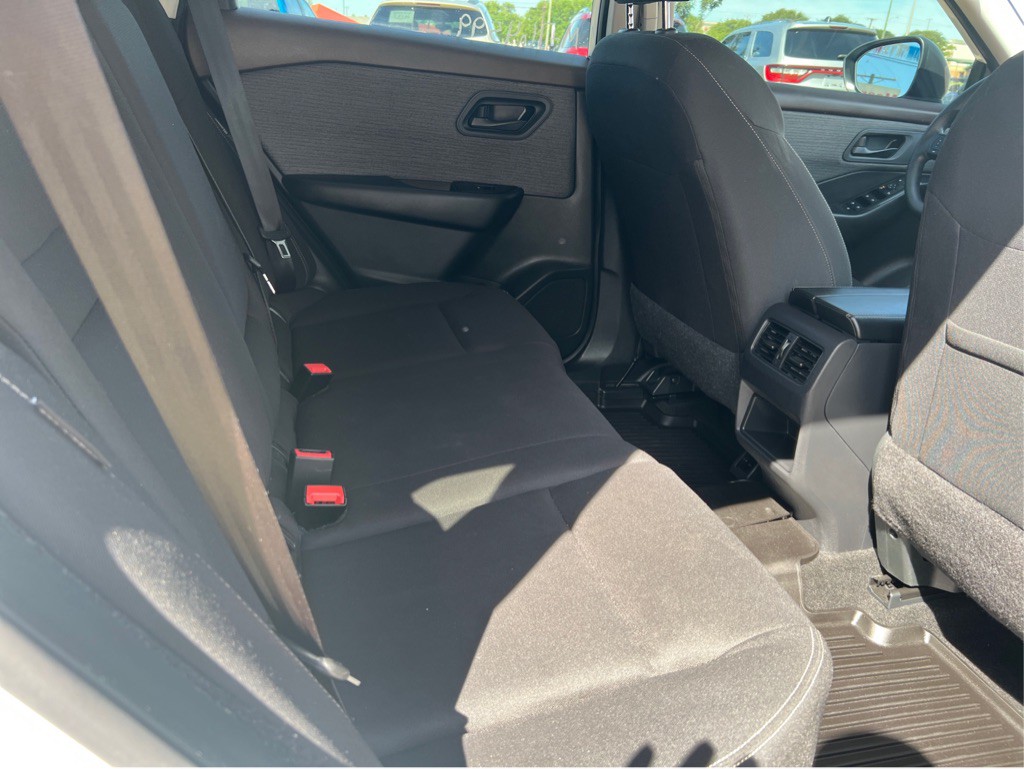 2023 Nissan Rogue Image 15