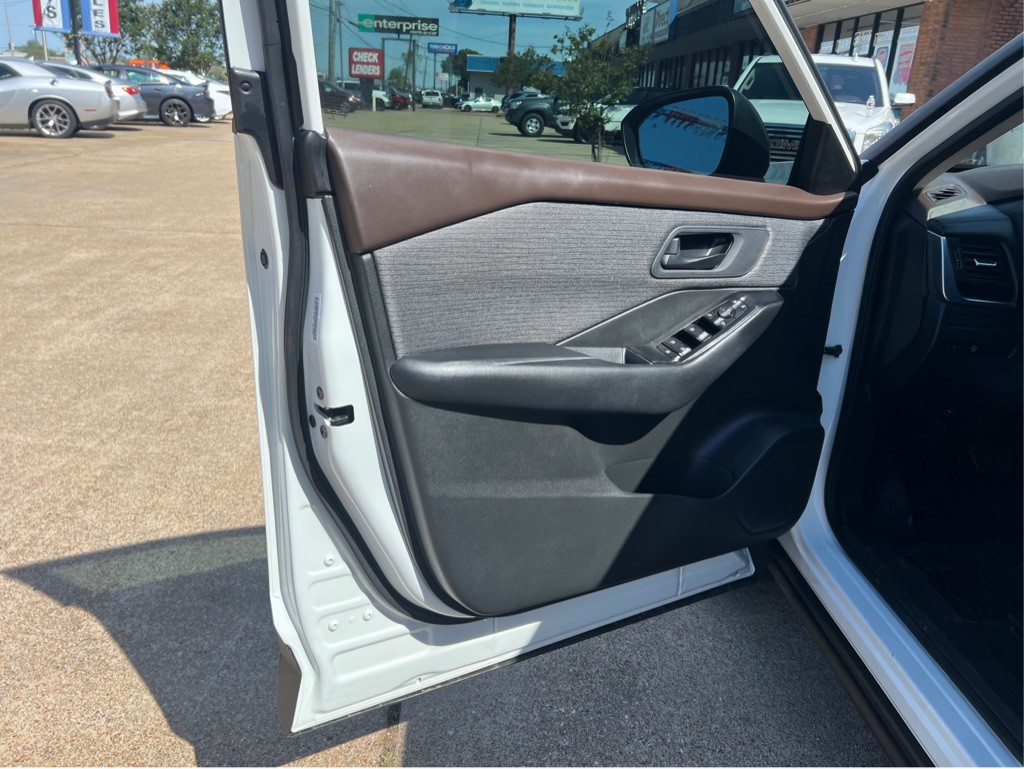 2023 Nissan Rogue Image 23