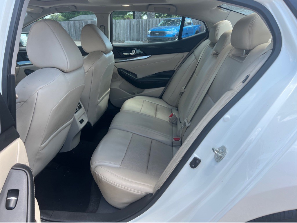 2020 Nissan Maxima Image 24