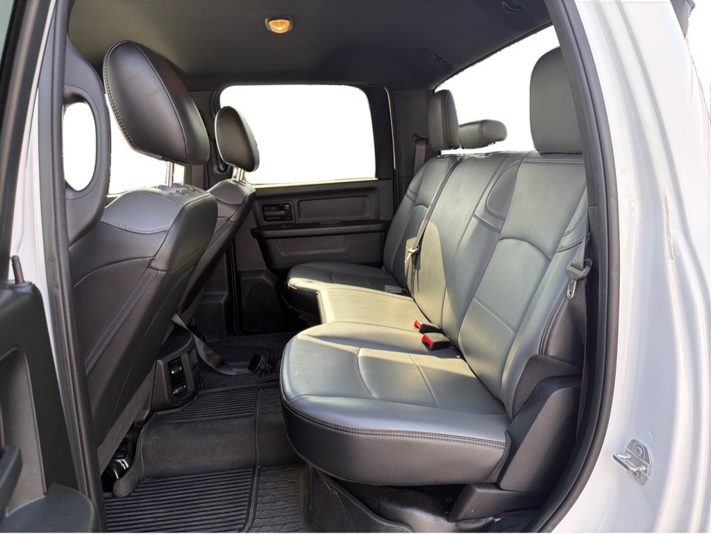 2022 RAM 3500 Image 9