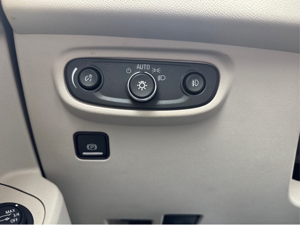 2020 GMC Terrain Image 26