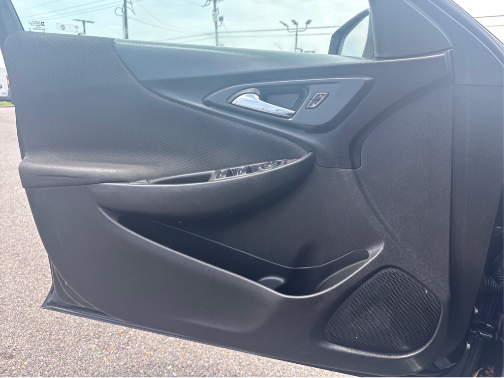 2020 Chevrolet Malibu Image 25
