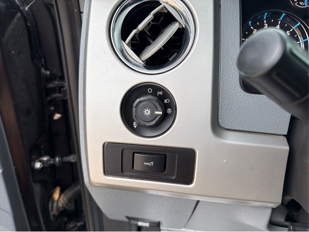 2013 Ford F-150 Image 24
