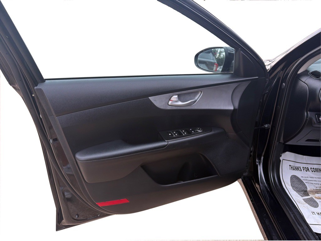 2023 Kia Forte Image 22