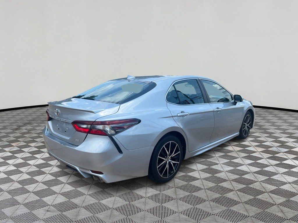 2021 Toyota Camry Image 2