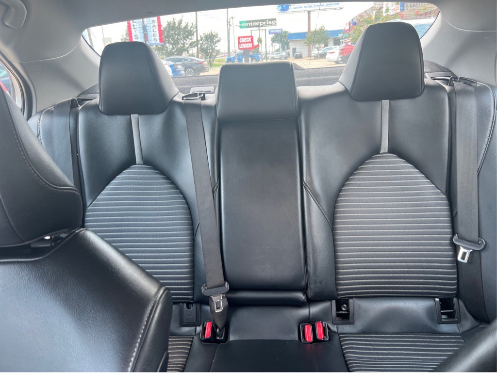 2021 Toyota Camry Image 20