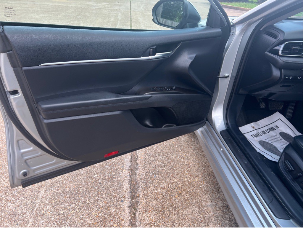 2021 Toyota Camry Image 22
