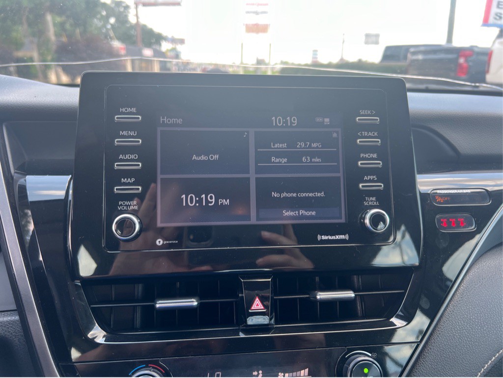 2021 Toyota Camry Image 24