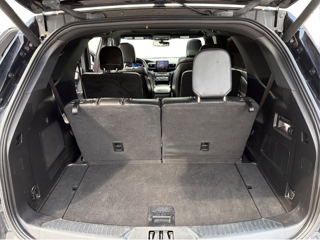 2020 Ford Explorer Image 9