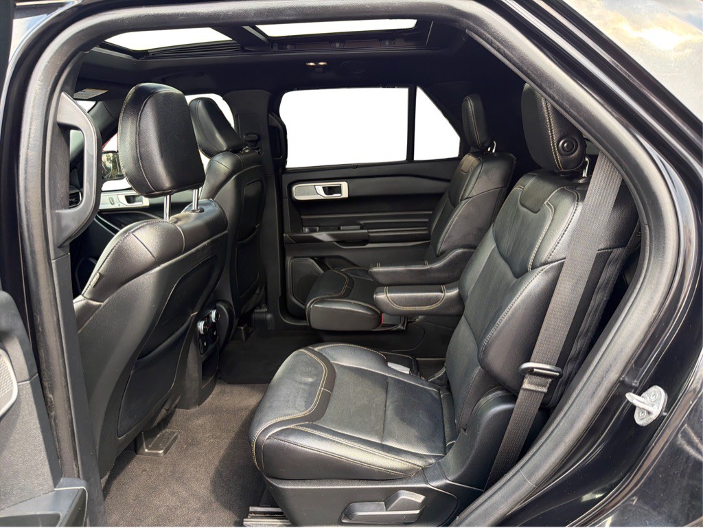 2020 Ford Explorer Image 11