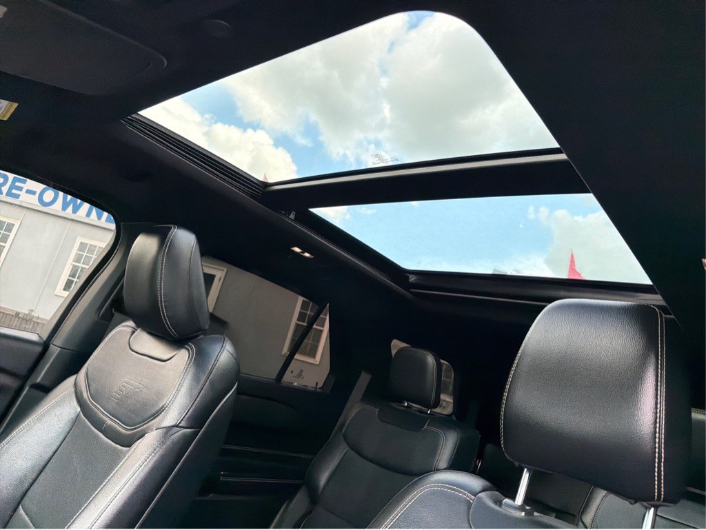 2020 Ford Explorer Image 14