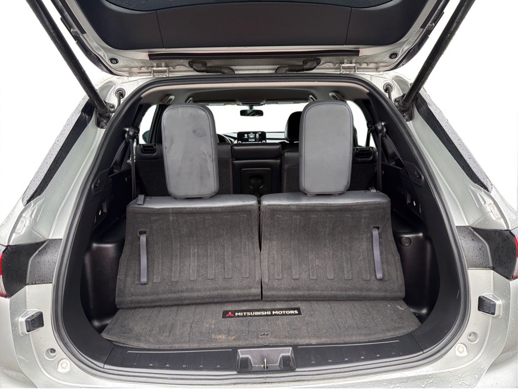 2022 Mitsubishi Outlander Image 8