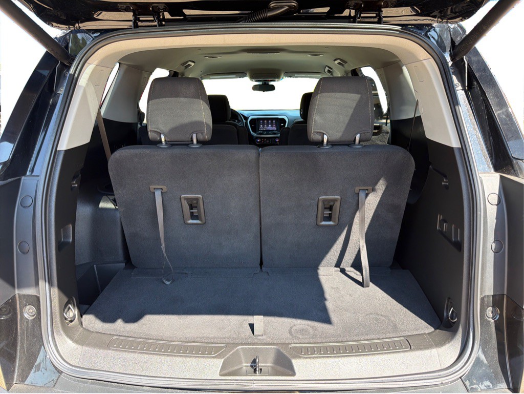 2021 GMC Acadia Image 12